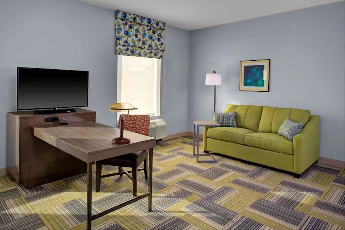 Hampton Inn & Suites Syracuse North Airport Area 4