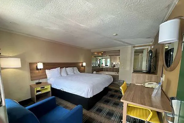 Days Inn by Wyndham Liverpool/Syracuse 4