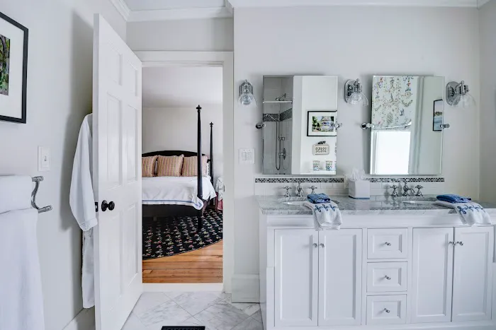 34 State - Historic Luxury Suites 4