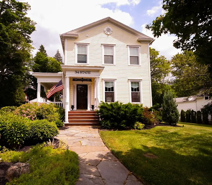34 State - Historic Luxury Suites 4