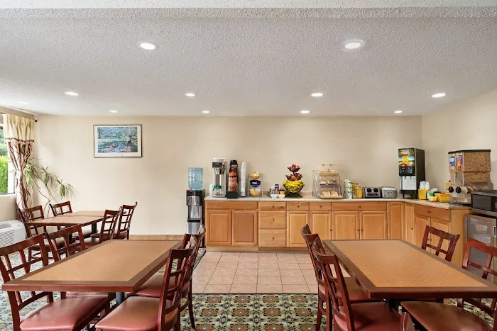 The Cayuga Inn at the Finger Lakes 4