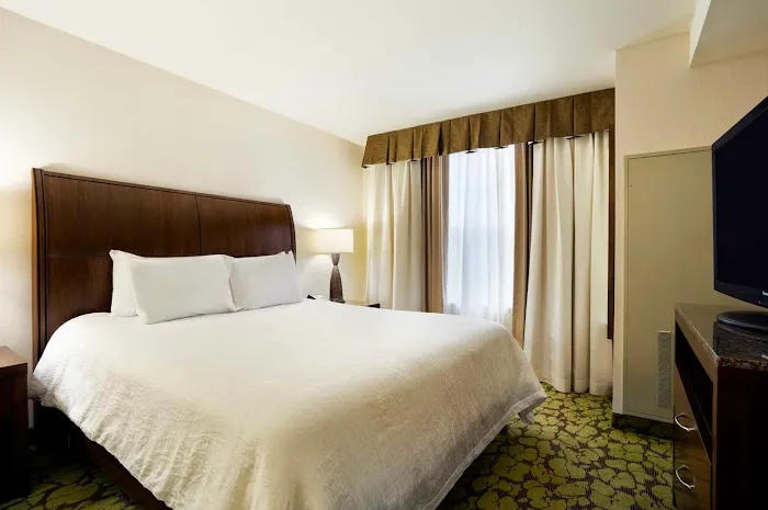 Hilton Garden Inn Auburn 4
