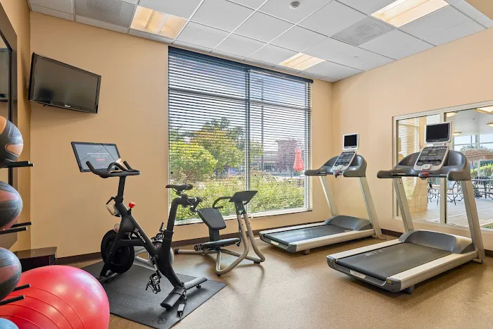 Hilton Garden Inn Auburn 4
