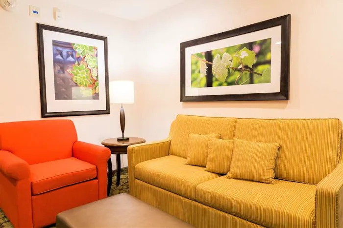 Hilton Garden Inn Auburn 4