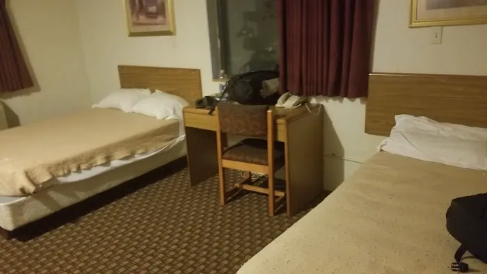 Auburn Inn 4