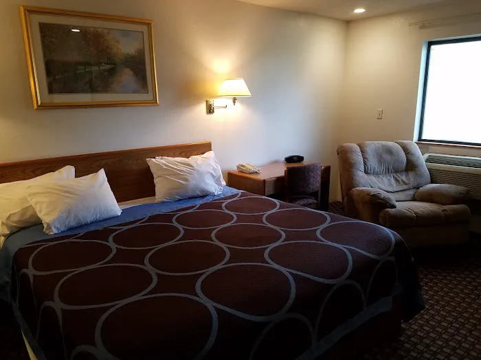 Auburn Inn 4