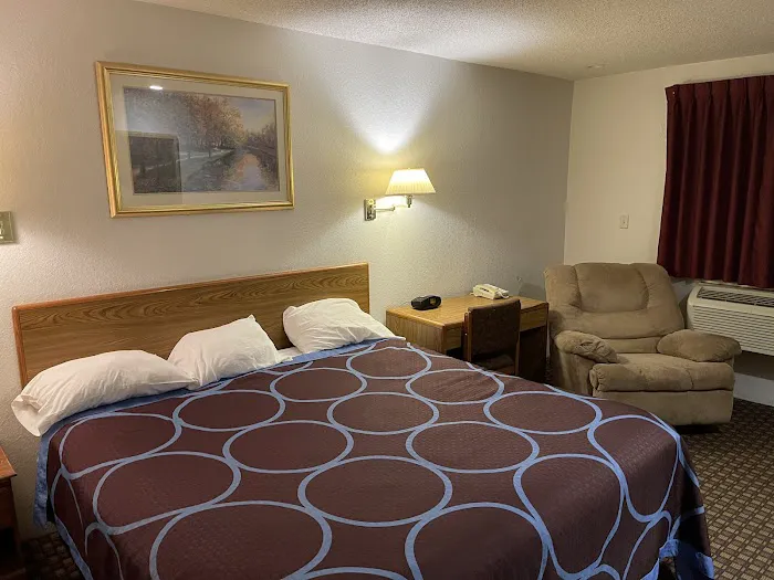 Auburn Inn 4