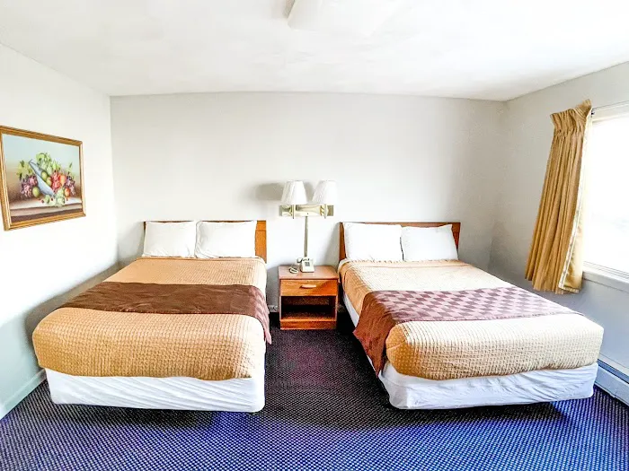 Utica Rest Inn 4