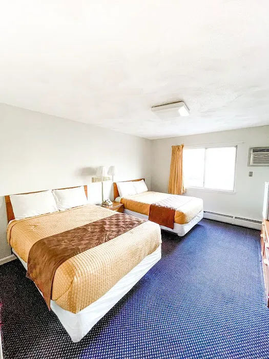 Utica Rest Inn 4