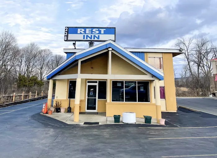 Utica Rest Inn 4
