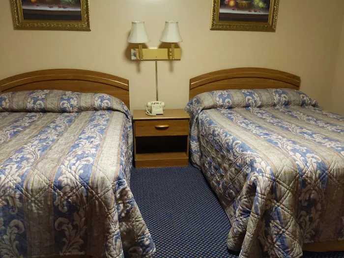Utica Rest Inn 4