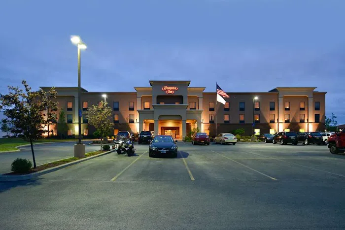 Hampton Inn Utica 4