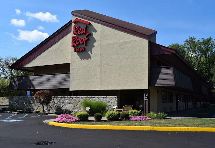 Red Roof Inn Utica 4