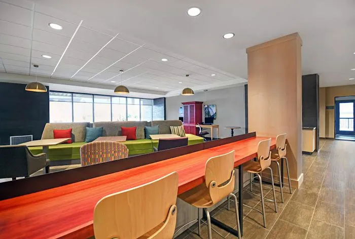 Home2 Suites by Hilton Utica 4