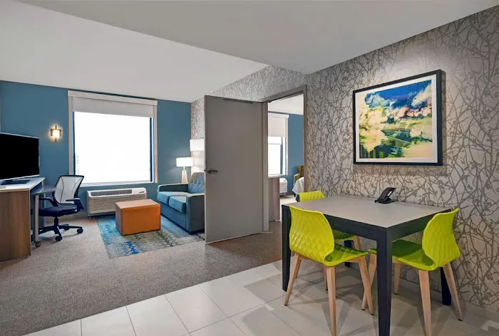 Home2 Suites by Hilton Utica 4