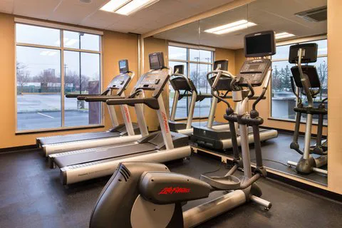 Fairfield Inn & Suites Utica 4