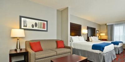 Holiday Inn Express & Suites Utica by IHG