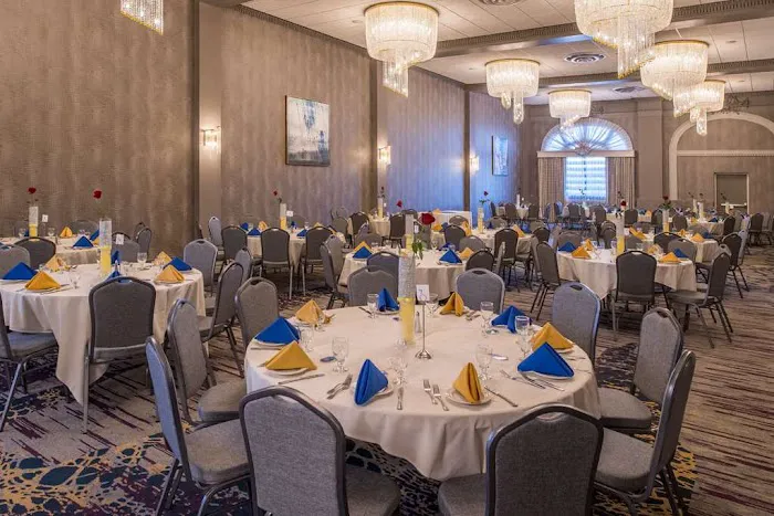 DoubleTree by Hilton Utica 4