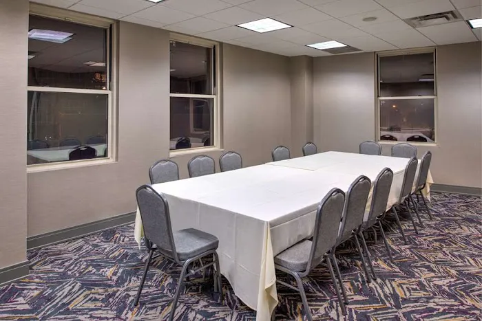 DoubleTree by Hilton Utica 4