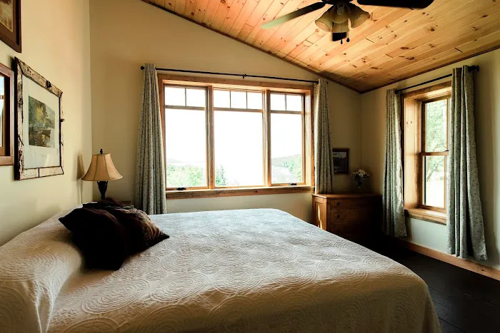 The Inn on Piseco Lake 4