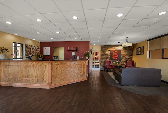 Red Roof Inn & Suites Newark - University 4