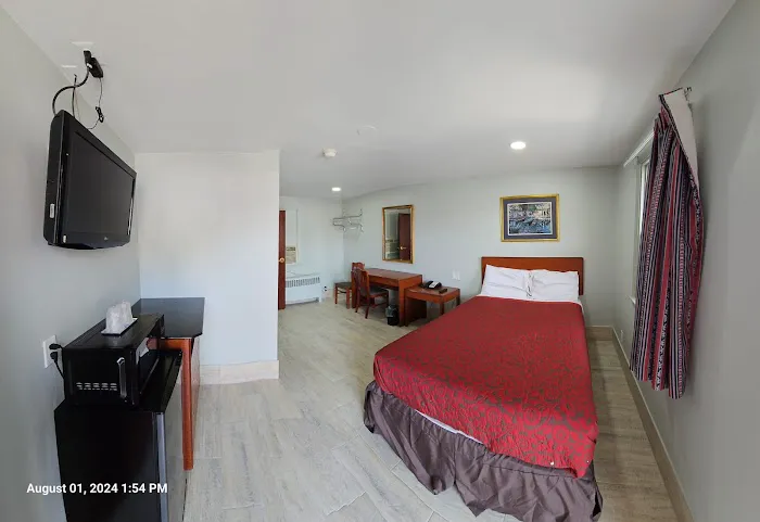 Deluxe Inn Elkton 4