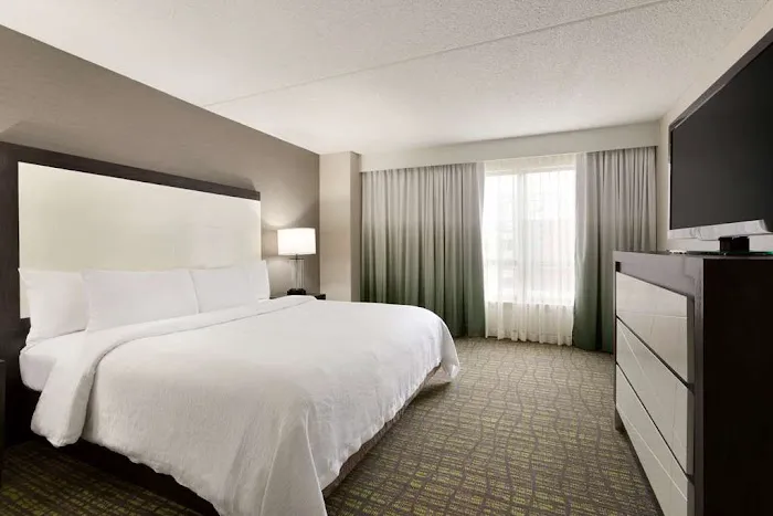 Embassy Suites by Hilton Newark Wilmington South 4