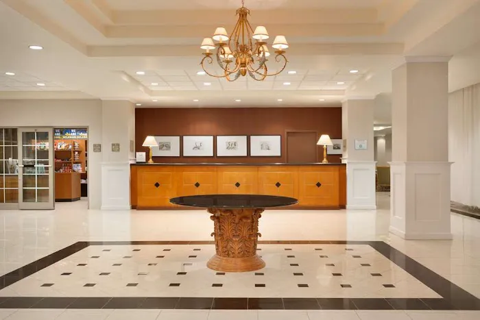 Embassy Suites by Hilton Newark Wilmington South 4