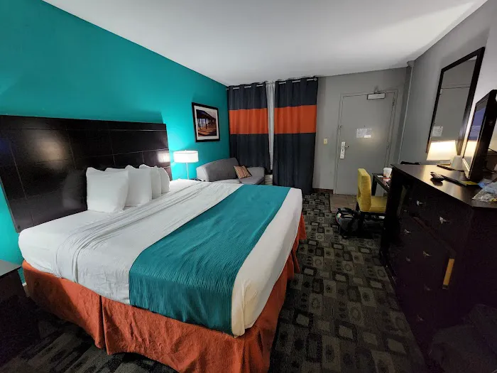 Clarion Inn 4