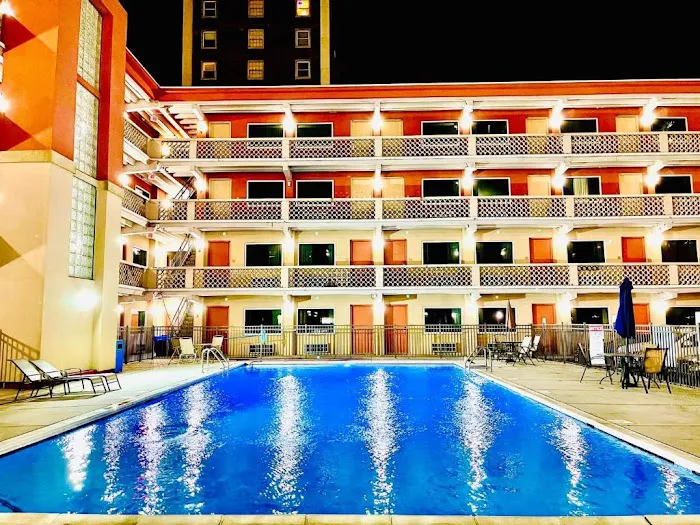 Clarion Inn 4