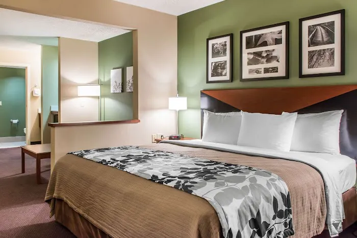 Sleep Inn & Suites of Lancaster County 4