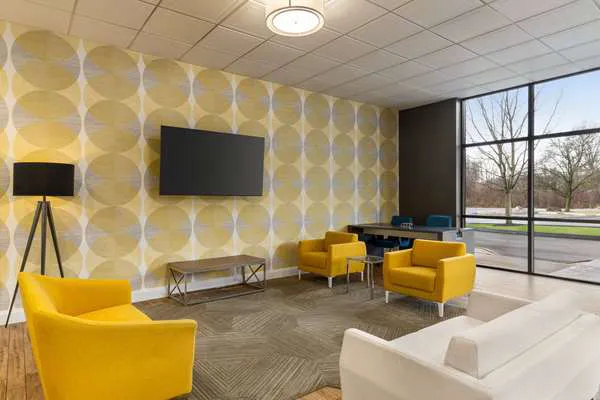 Days Inn & Suites by Wyndham Lancaster Amish Country 4