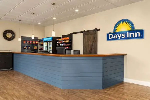 Days Inn & Suites by Wyndham Lancaster Amish Country 4