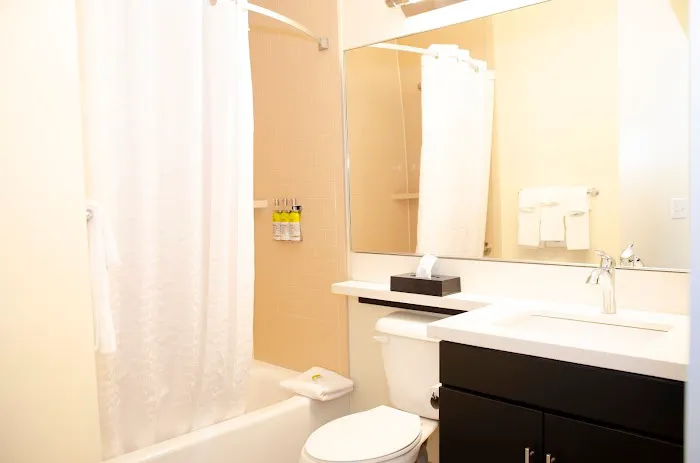 Candlewood Suites Lancaster West by IHG 4