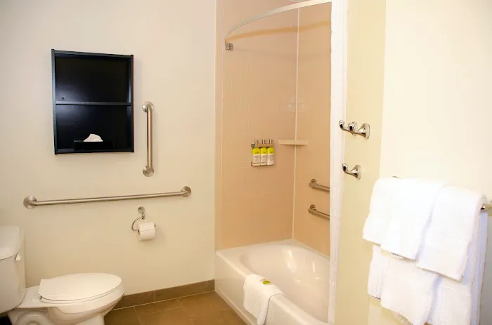 Candlewood Suites Lancaster West by IHG 4