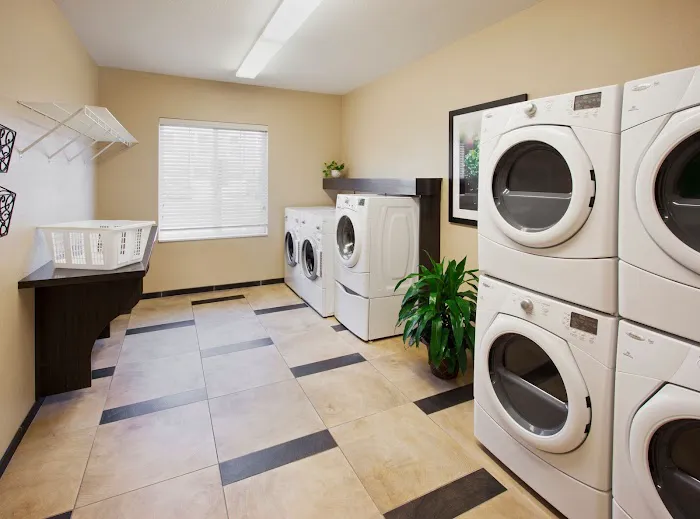 Candlewood Suites Lancaster West by IHG 4