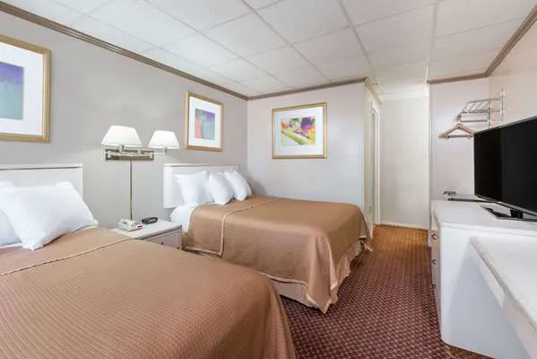 Travelodge by Wyndham Hershey 4