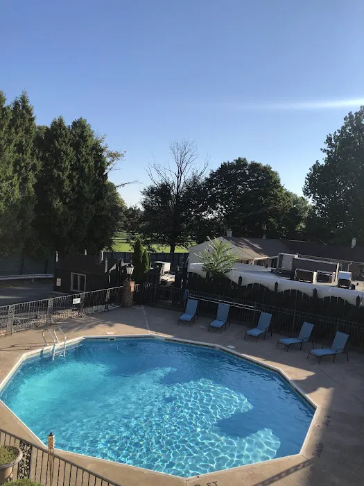 Howard Johnson by Wyndham Hershey 4