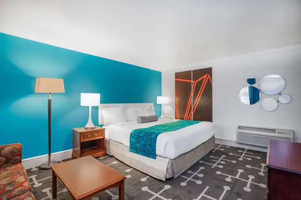 Howard Johnson by Wyndham Hershey 4