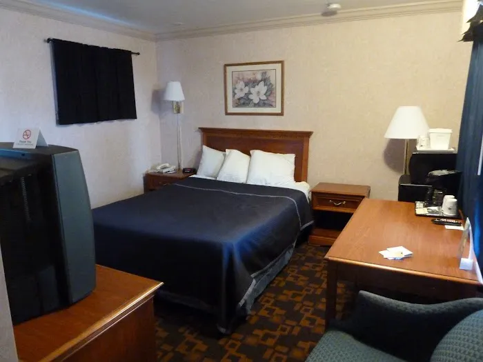 Howard Johnson by Wyndham Hershey 4