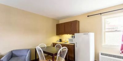 Rodeway Inn & Suites