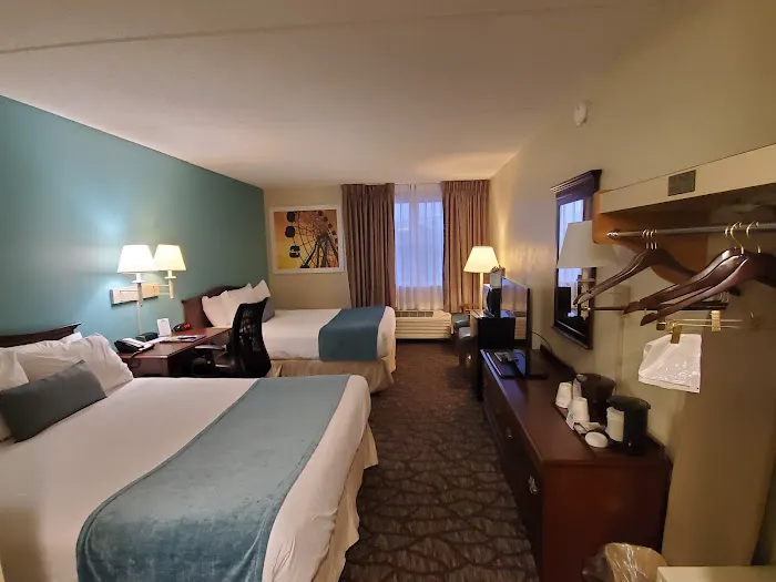 Days Inn by Wyndham Hershey 4