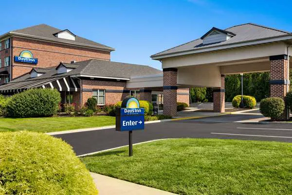 Days Inn by Wyndham Hershey 4