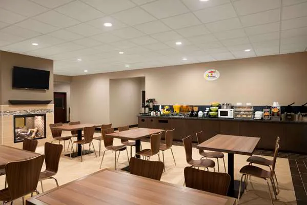 Super 8 by Wyndham Hershey Chocolate Avenue 4