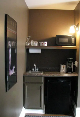 Kelly Suites on Broadway 4