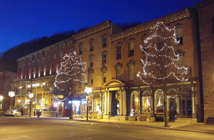 The Inn At Jim Thorpe 4