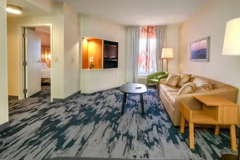 Fairfield Inn & Suites Hazleton 4
