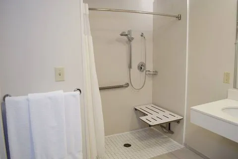 Fairfield Inn & Suites Hazleton 4