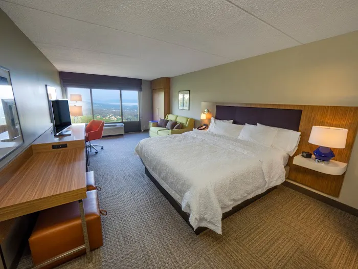 Hampton Inn Hazleton 4