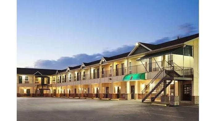 Super 8 by Wyndham Mifflinville Near Bloomsburg 4